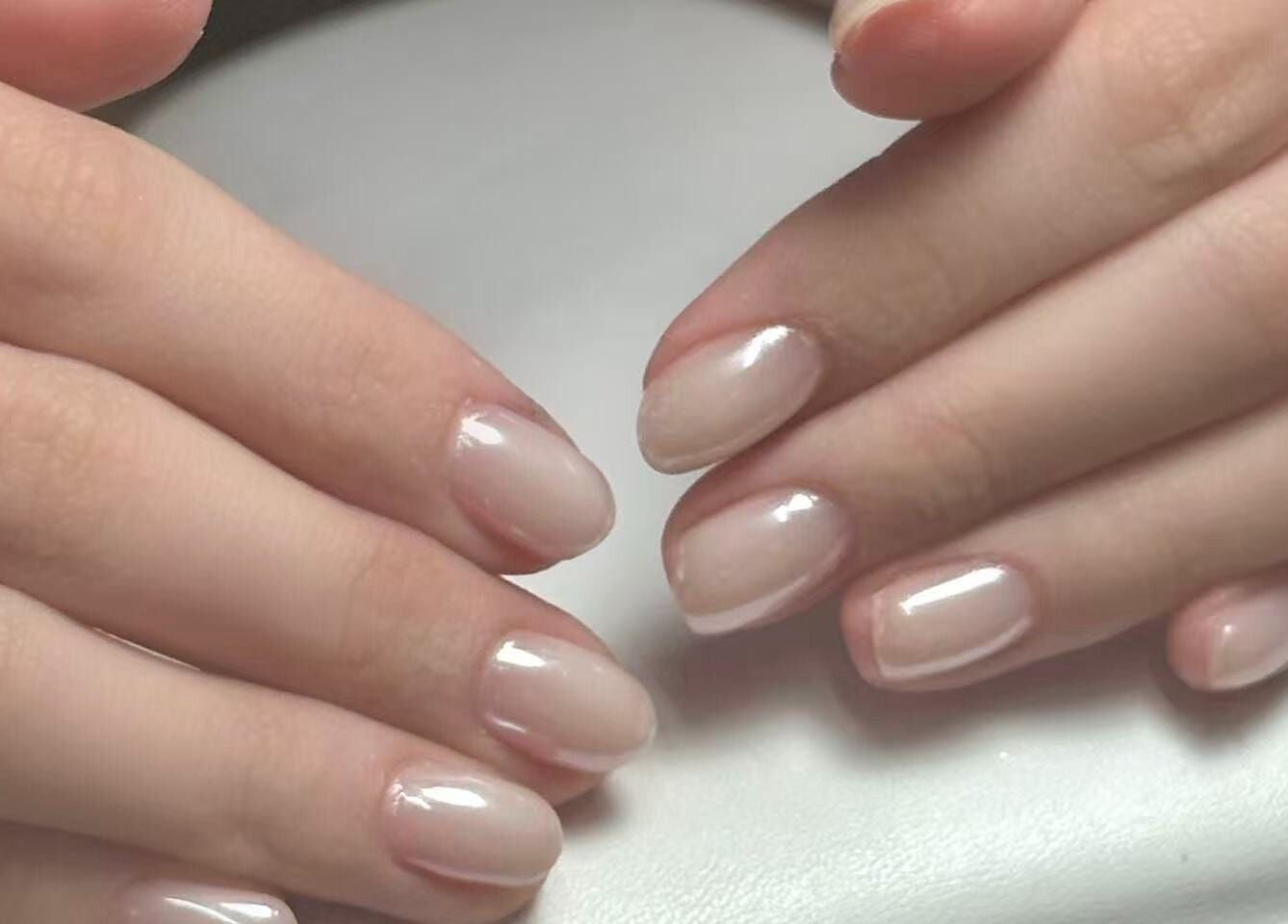 在伦敦英国的CATPRO Nail Salon，完美法式美甲展示。