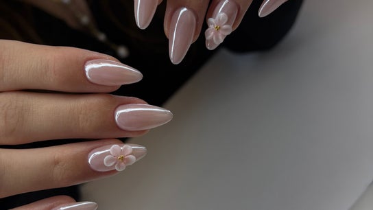 Nova Nails & Lashes