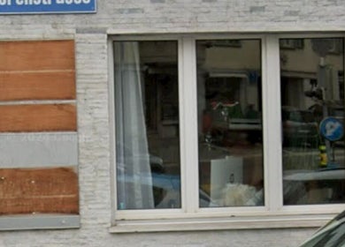 Exterior view of Nova nails & lashes in Zürich, Zürich, CH with modern window design.
