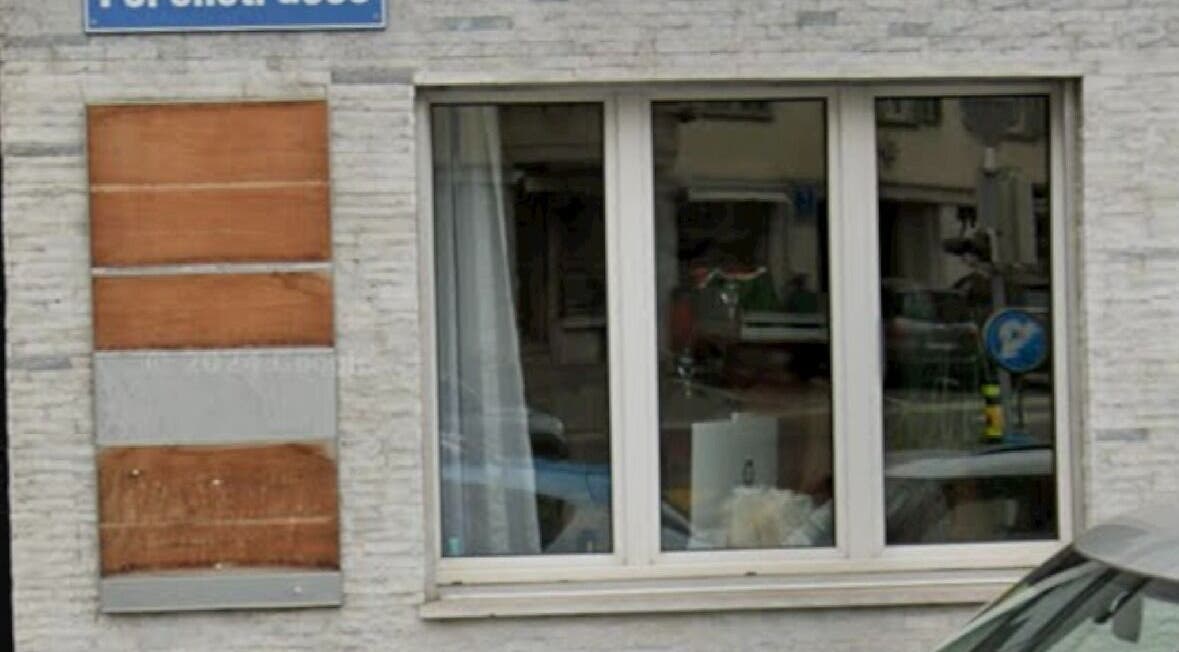 Nova Nails & Lashes storefront in Zurich showcases modern exterior design and welcoming atmosphere.