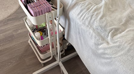 Behandlingsvogn med hudprodukter ved Sundby-Pedersen Skjønnhet og Velvære, Oslo, Oslo, NO.