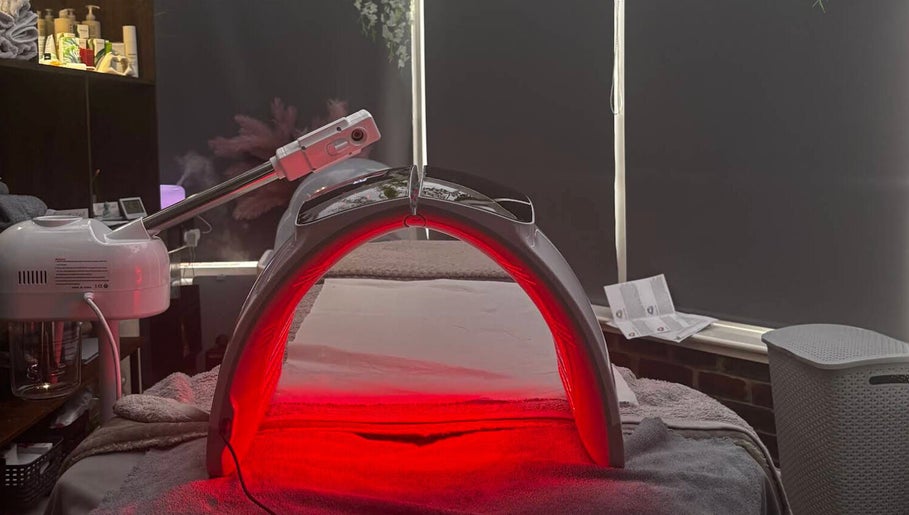 Infrared light therapy setup at Tranquility at Port Solent Japanese Head Spa and Swedish Massage, Portsmouth, England, GB.