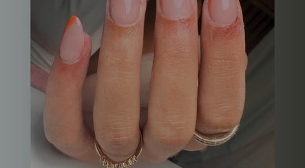 Unhas com design moderno em Daniela_nails São João das Lampas, Lisboa, PT.