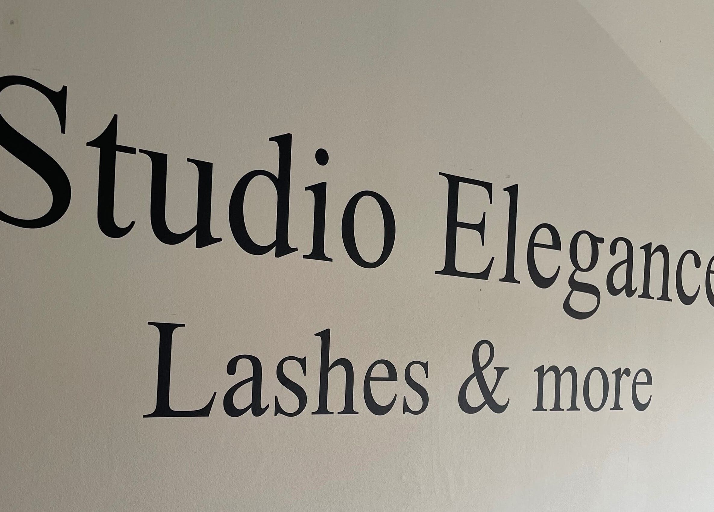 Studio Elegance muurteksten in Piershil, Zuid-Holland, NL.