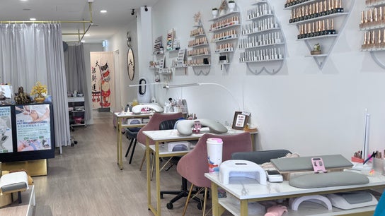 Luna Nails & Beauty