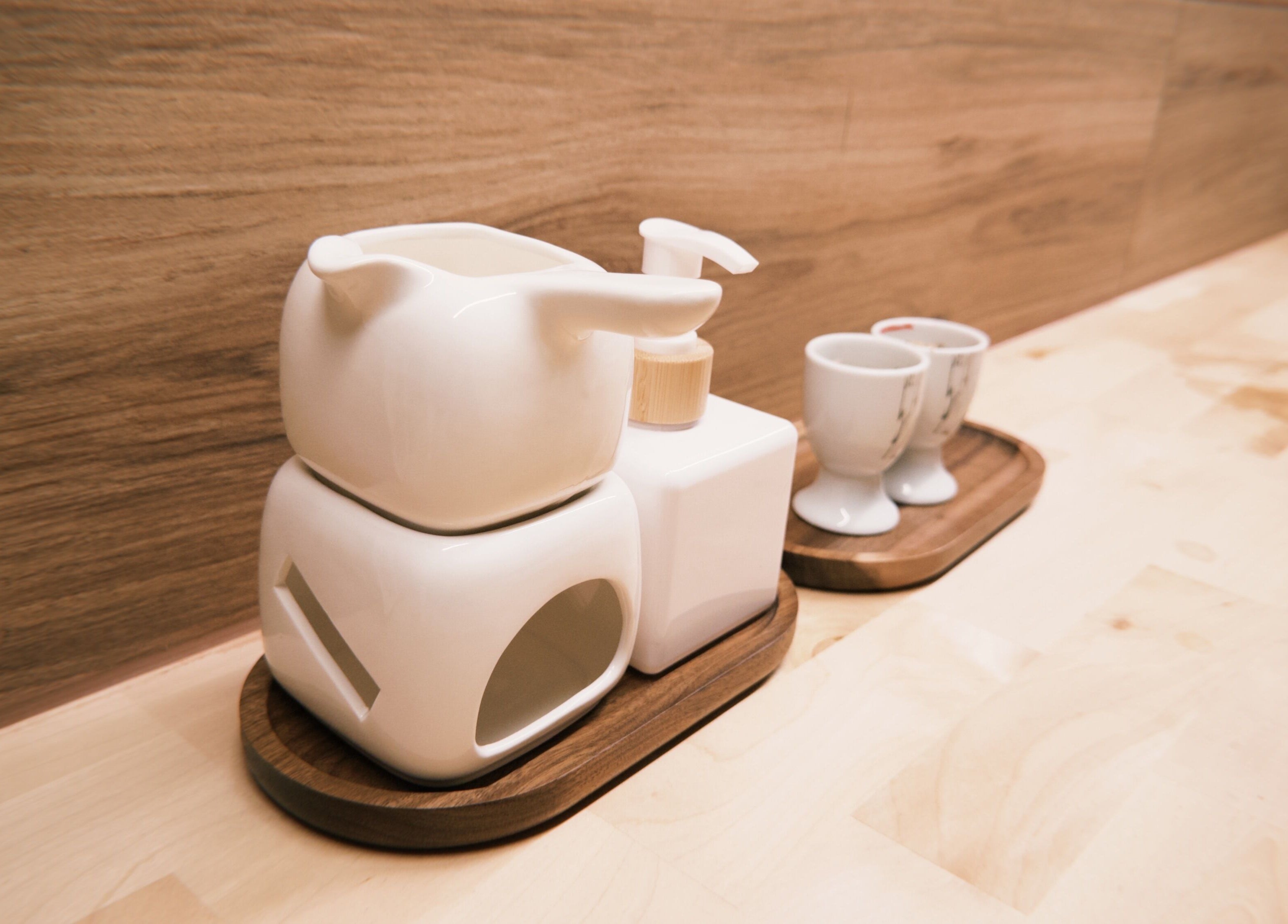 Elegant ceramic set in Bali & Sport Massage, Hlavní Město Praha, CZ enhances spa ambiance.