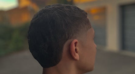 Coupe de cheveux moderne à O’garage, L'union, Occitanie, FR, montrant un fondu élégant.