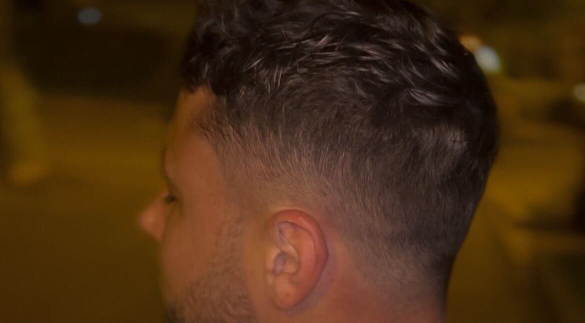 Coupe de cheveux soignée à O’garage, L'union, Occitanie, FR, de nuit.