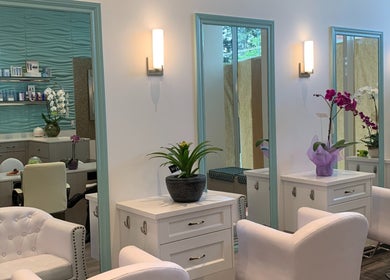 Elegant salon chairs and mirrors at 2nd Look Spa & Beauty Care in Vancouver, British Columbia, CA.