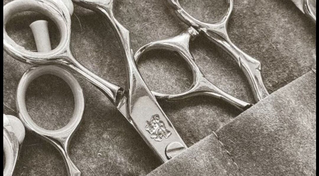 Ciseaux professionnels à Morgane VS Coiffure, Gergy, Bourgogne-franche-comté, FR pour une coupe de qualité.