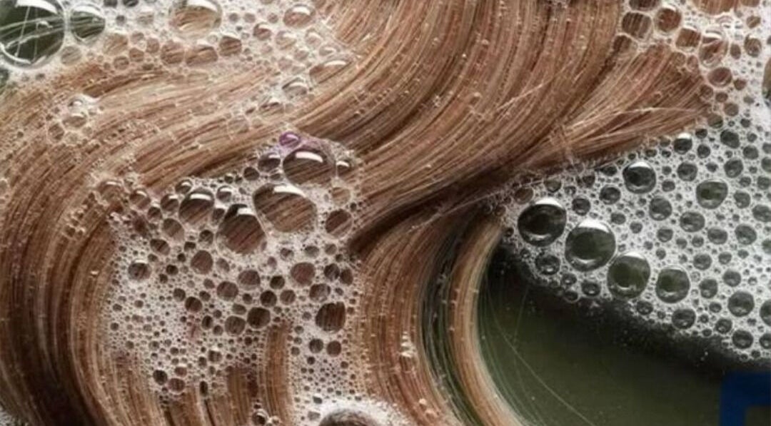 Lavage de cheveux aux bulles chez Morgane VS Coiffure, Gergy, Bourgogne-franche-comté, FR.