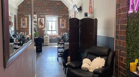 Cozy beauty setting at Styled by Sandra @ Lush in Cape Town, Western Cape, ZA with elegant decor and styling chairs.