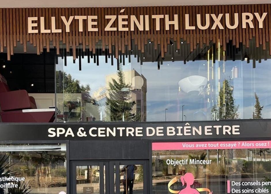 Entrée d'Ellyte Zenith Luxury, spa à Casablanca, Casablanca-settat, MA, affichant élégance moderne.