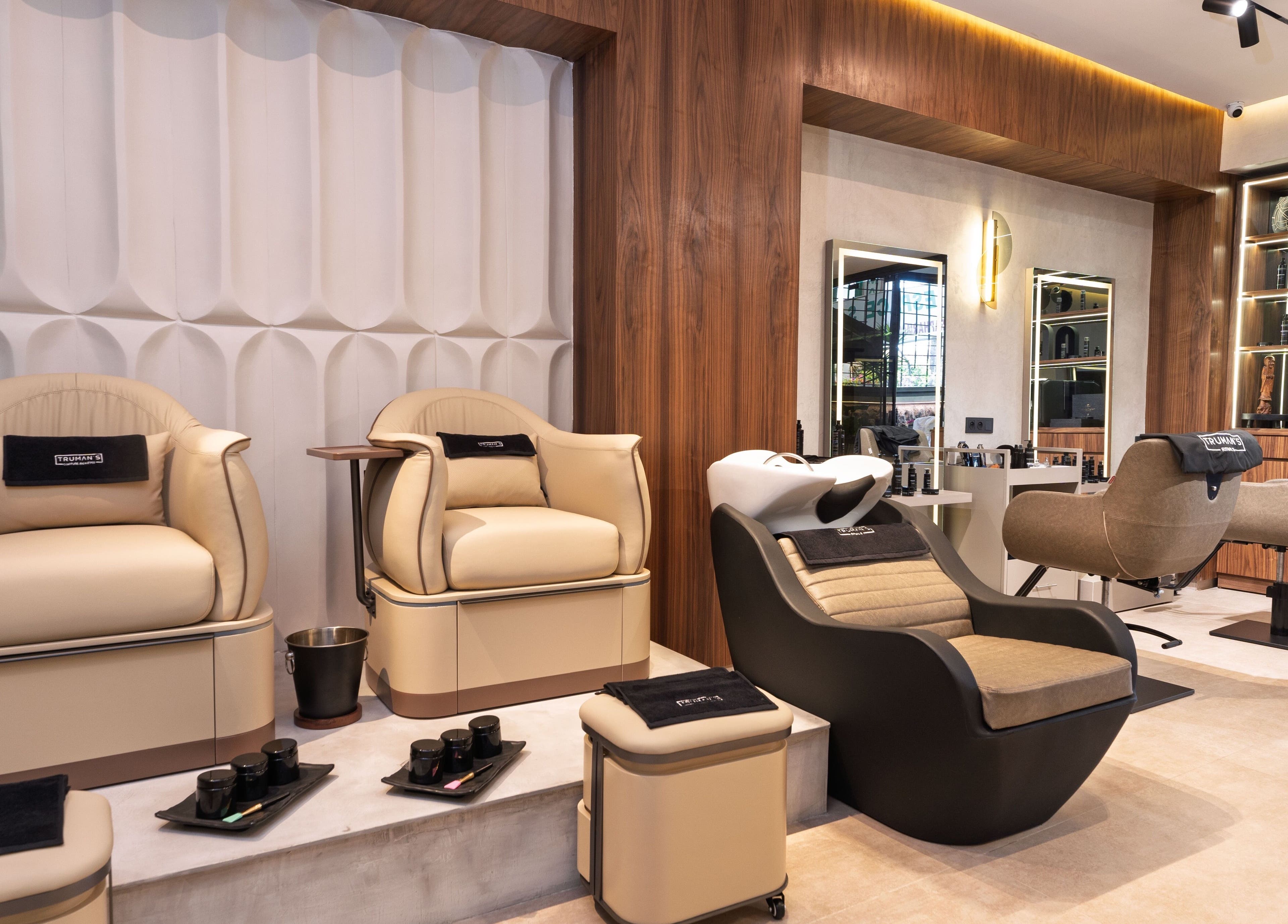 Luxury seating area at Truman's Coiffure et Spa Ain Diab Casablanca Homme et femme, Dar-el-beida, Casablanca-settat, MA.