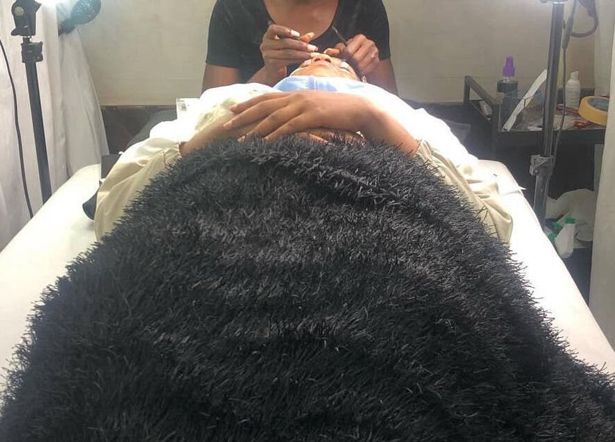 Facial treatment at Beauty Bottega in Lekki, Lagos, NG brings relaxation and rejuvenation.