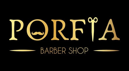 Logo dourado da Porfia BarberShop, Guimarães, Braga, PT.