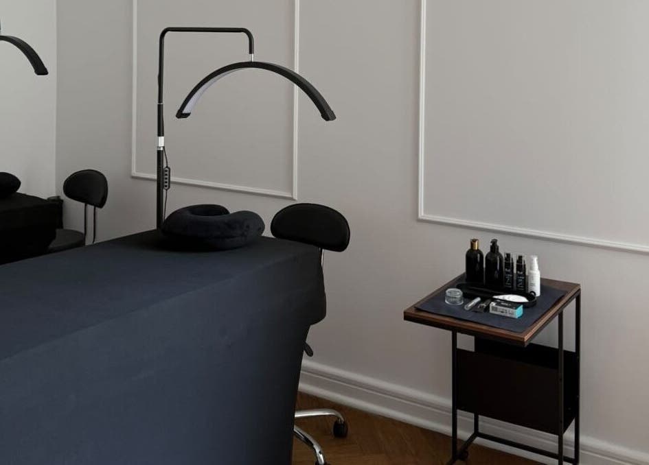 Eleganckie wnętrze 7Heaven Lashes and Brows, Warszawa, Województwo Mazowieckie, PL, z nowoczesnym wyposażeniem.