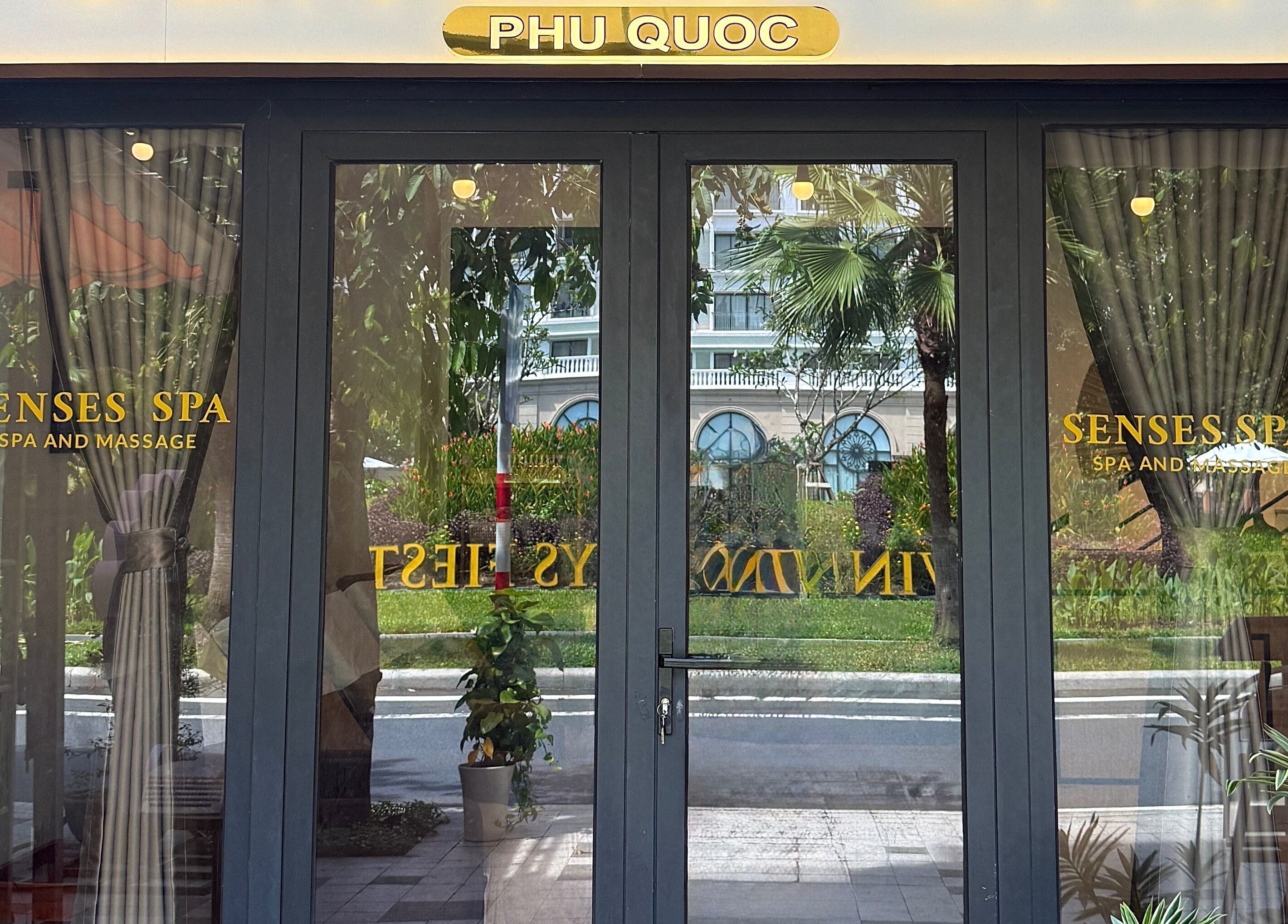 Entrance of Senses Spa in Thành Phố Phú Quốc, Kiên Giang, VN, showcasing inviting atmosphere.