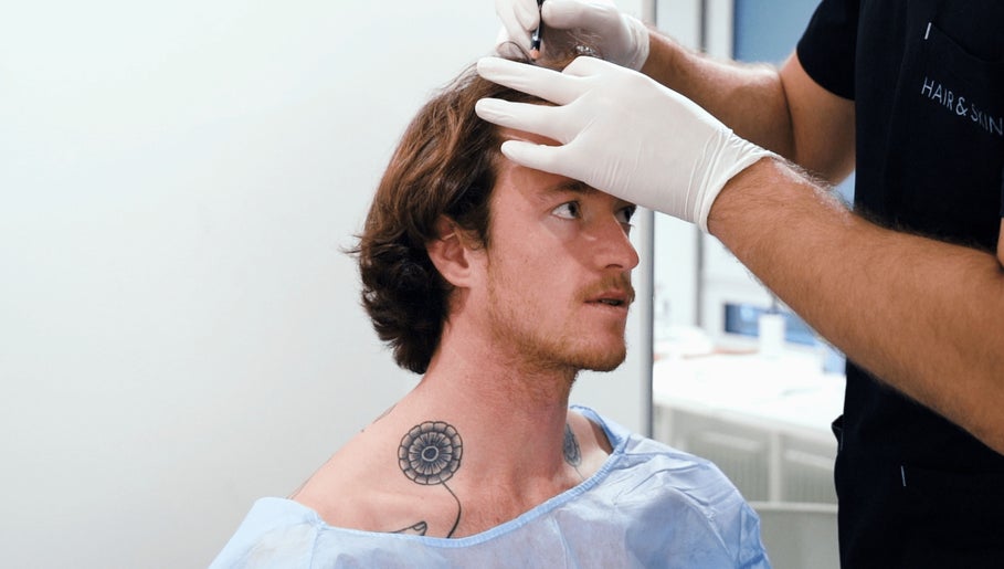 Professional hair care consultation at Alowh, La Plata, Maryland, US, focusing on client’s needs.