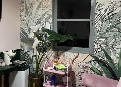 Decoración botánica y acogedora en Negri Studio, Cerrillos, Región Metropolitana, CL.