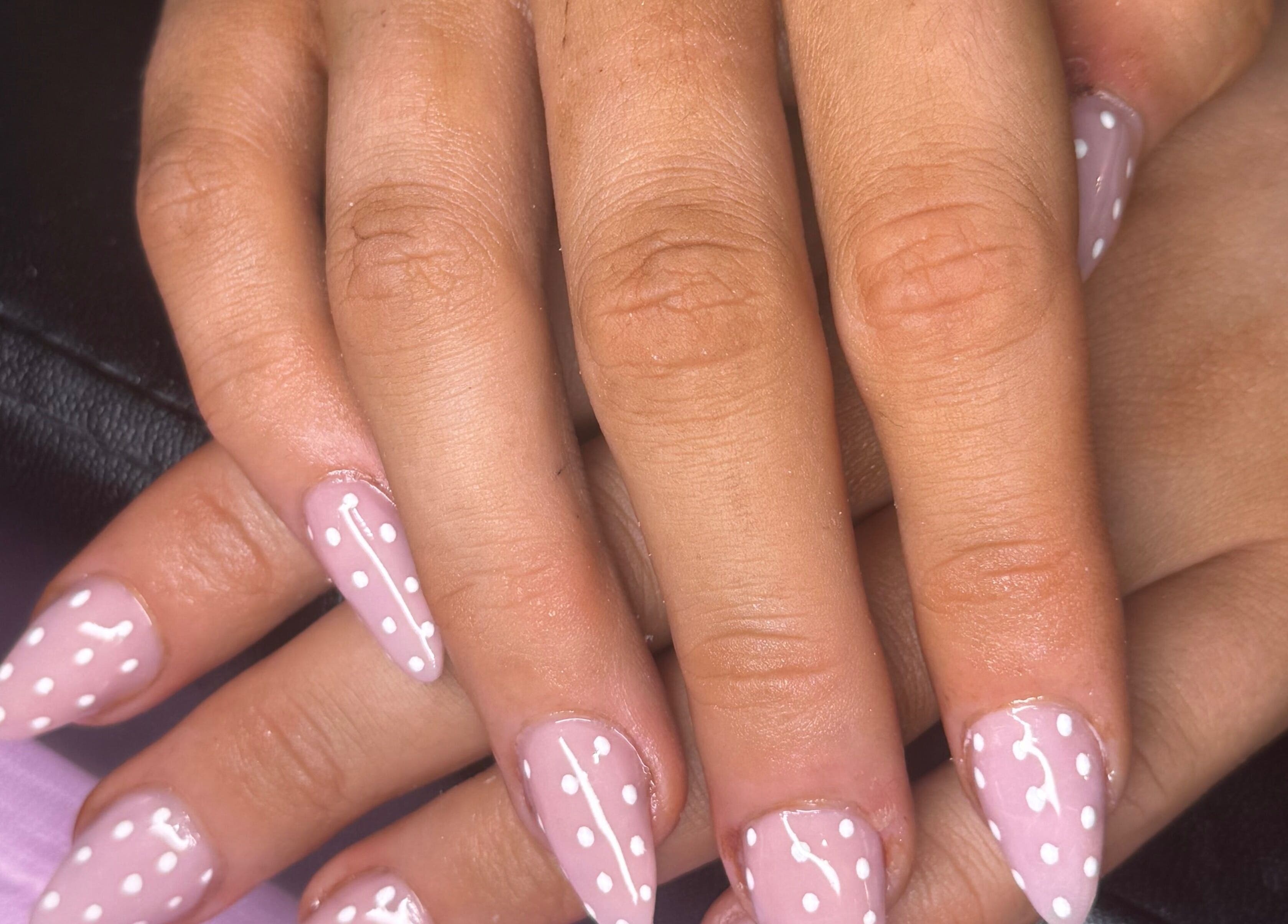 Chic polka dot nails at Glosseditbychelsie, Clitheroe, England, GB.