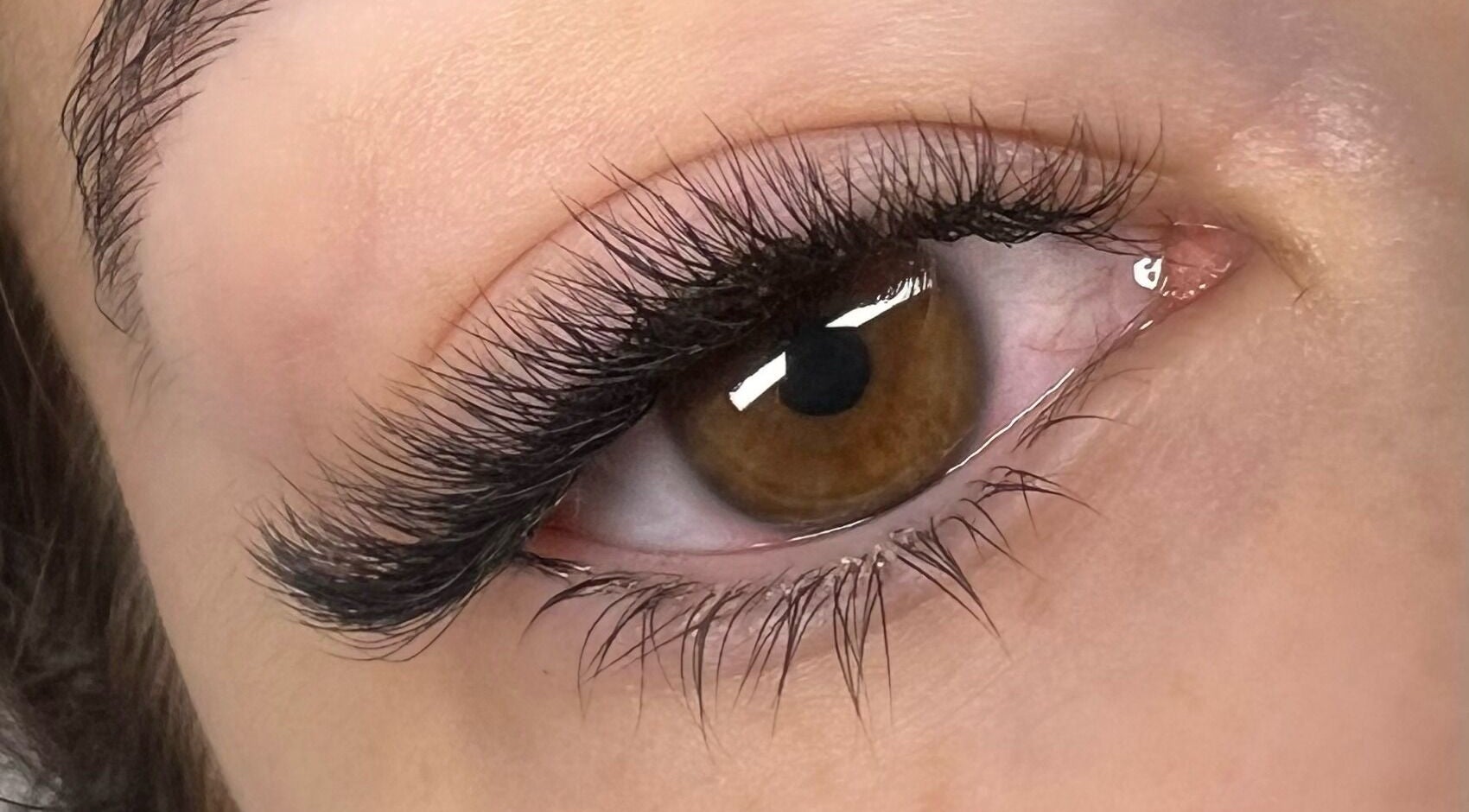 Extension de cils à Miss Sk, Bezons, Île-de-France, FR, pour un regard captivant.