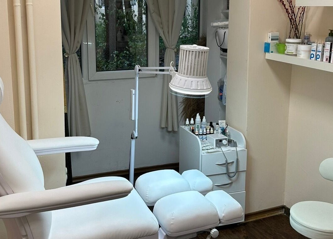 Модерен интериор на салон в Artistic Studio, София, Област София, BG.