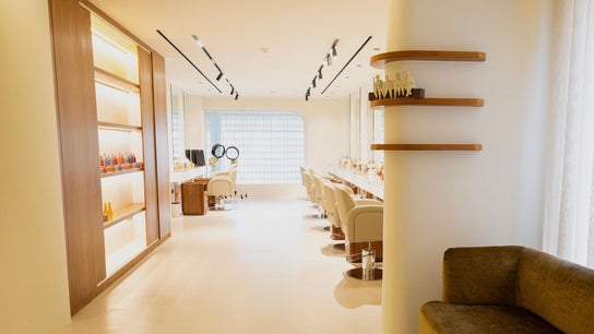 Pluma Salon