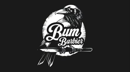 Logo BUM Barbershop avec corbeau et couteau, Montmagny, Québec, CA