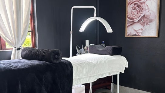 Bella Tu Beauty Styling