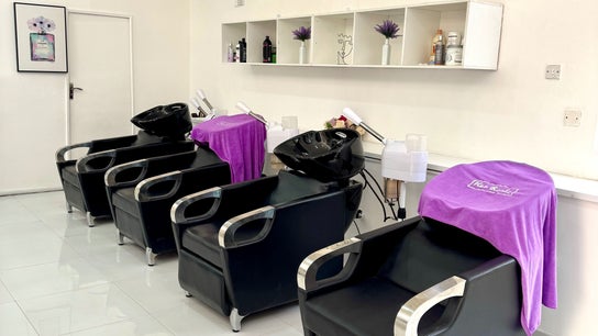 Her Rootz Hair Studio