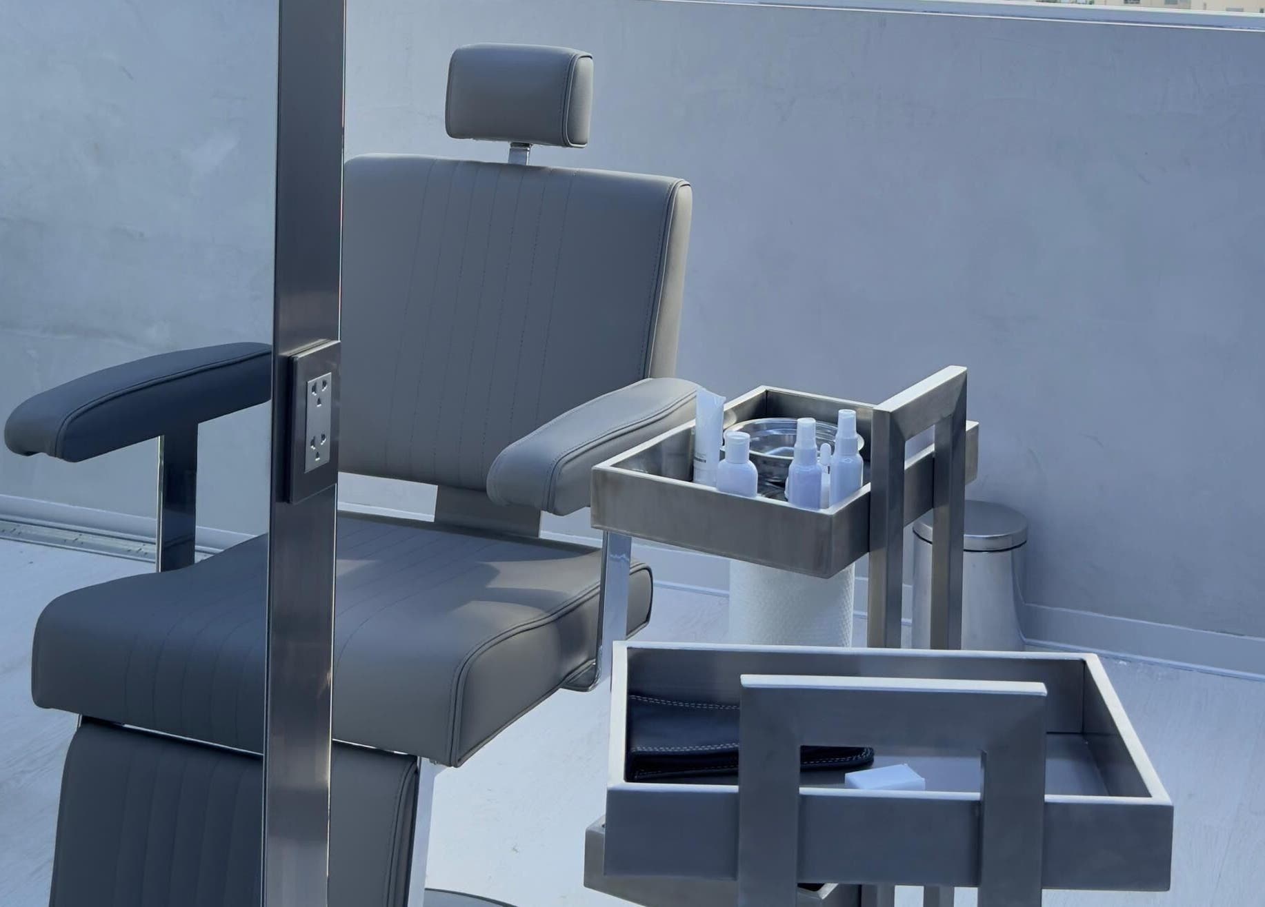 Moderno sillón en Sharp Studio, Magdalena Del Mar, Provincia De Lima, PE, ideal para tratamientos de belleza.