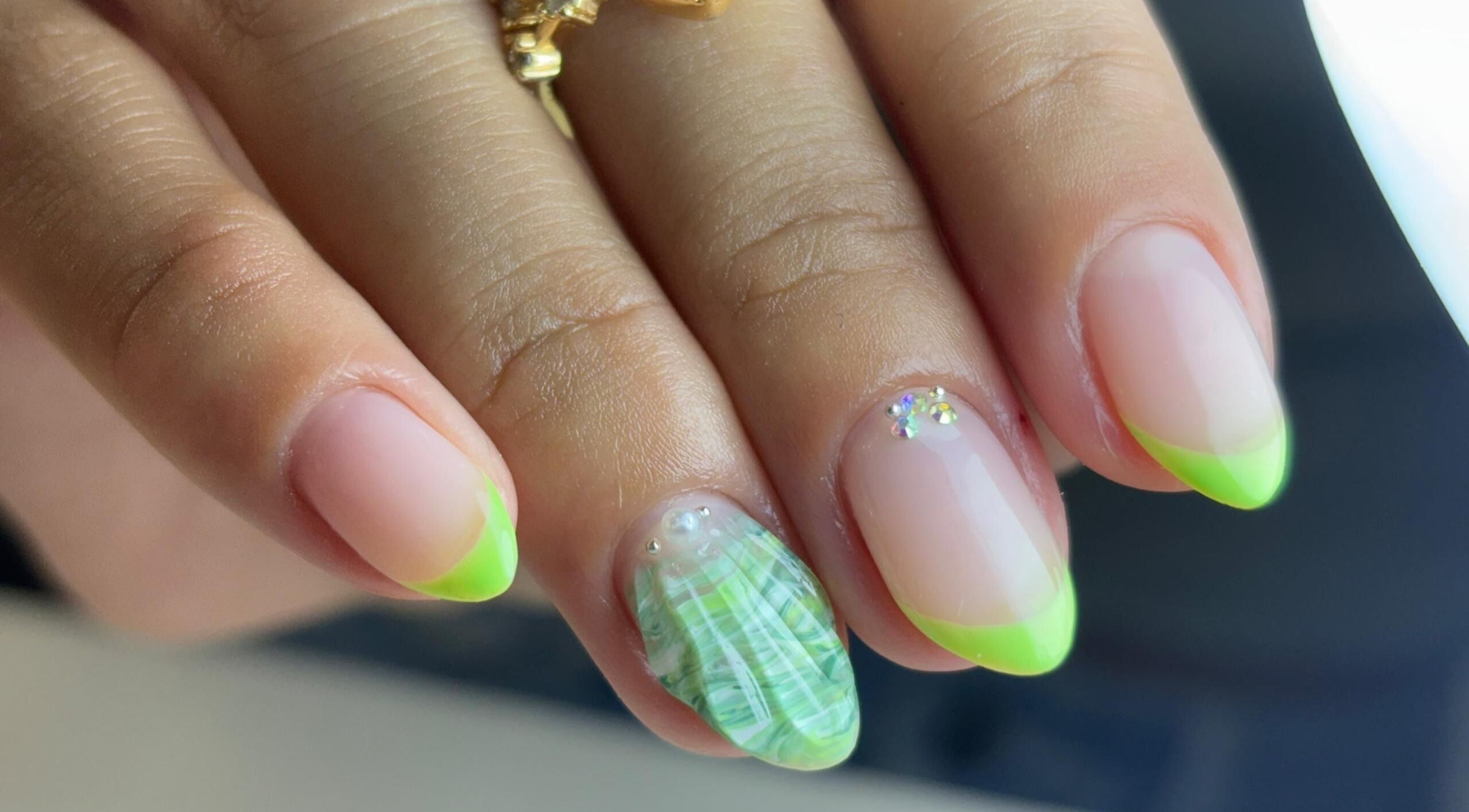 Stylish green nail art at Mariana Nails, Caracas, Distrito Capital, VE.
