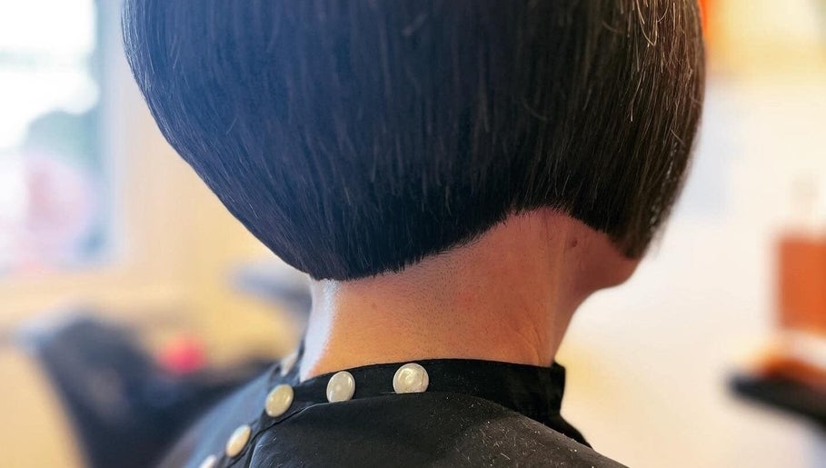 Sleek bob haircut at Wolf and Wolf Salon, Auckland, Auckland, NZ showcasing elegant style and precision.