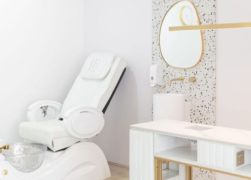 Luxurious spa chair and sink at LE PRETTY LITTLE SQUAD, Perth, Western Australia, AU.
