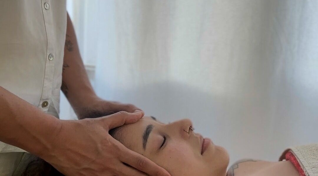 Terapia integrativa em Laura Belo (Terapias Integrativas), Lisboa, Lisboa, PT com técnica de massagem relaxante.