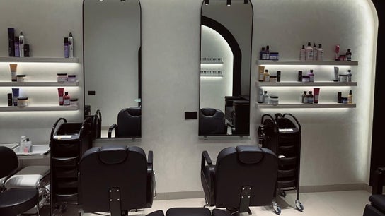 Velvet Rose Women Salon