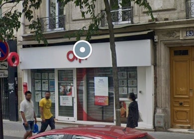 Entrée de Top Nail à Paris, Île-de-France, FR avec une devanture moderne et élégante.