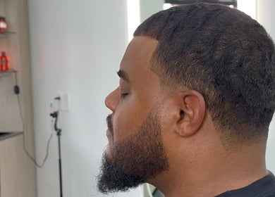 Professional haircut at Sacred Diamond Lifestyle Club in Nashville, Tennessee, US, showcasing precise grooming.