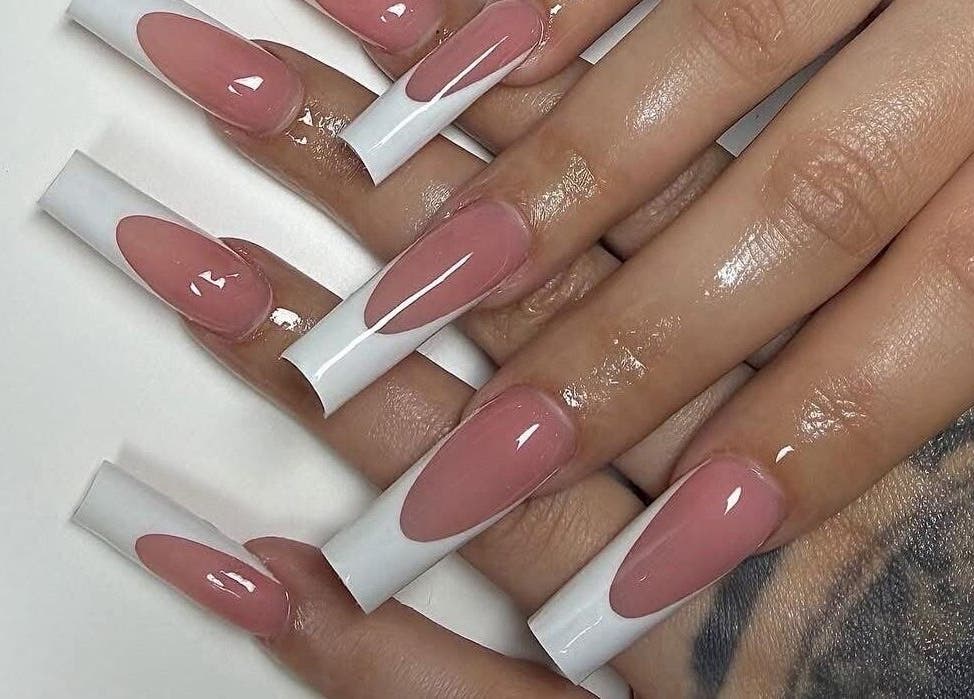 Diseño de uñas elegante en Glow Studio, Ahualulco De Mercado, Jalisco, MX.