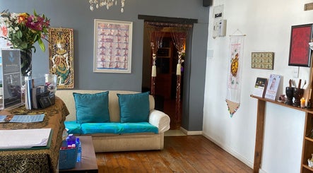 Inviting lounge at Blue Diamond Thai Massage in Cape Town, Western Cape, ZA with elegant decor and comfortable seating.