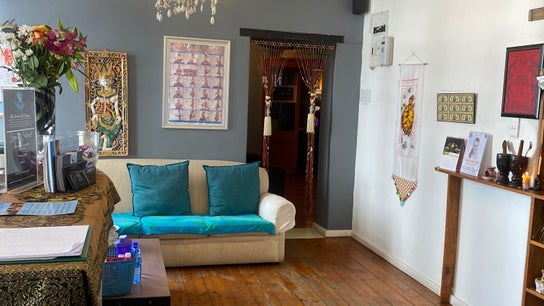 Blue diamond Thai massage