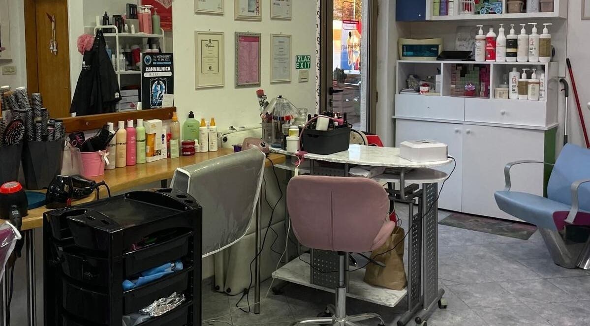 Interijer Salona ljepote Missy u Splitu posjeduje profesionalne alate i proizvode za njegu.