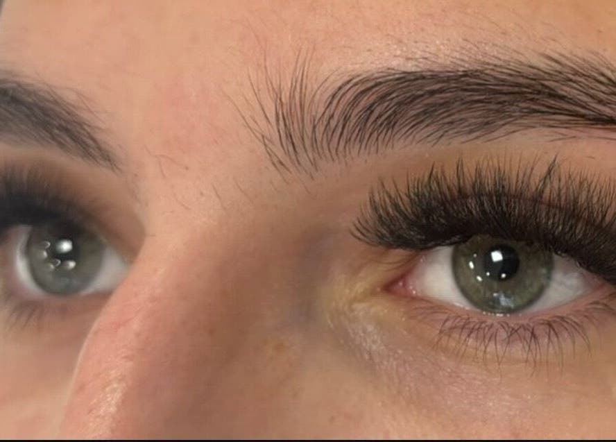 Close-up of stunning eyelash extensions at Pearlfect Beauty, Widley, England, GB.