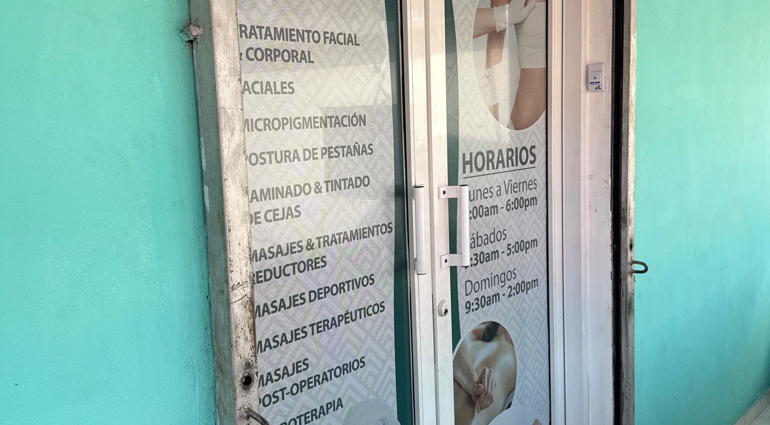 Entrance of Nails by Wila, a beauty venue in Santo Domingo, Santo Domingo, DO, showcasing services and hours.