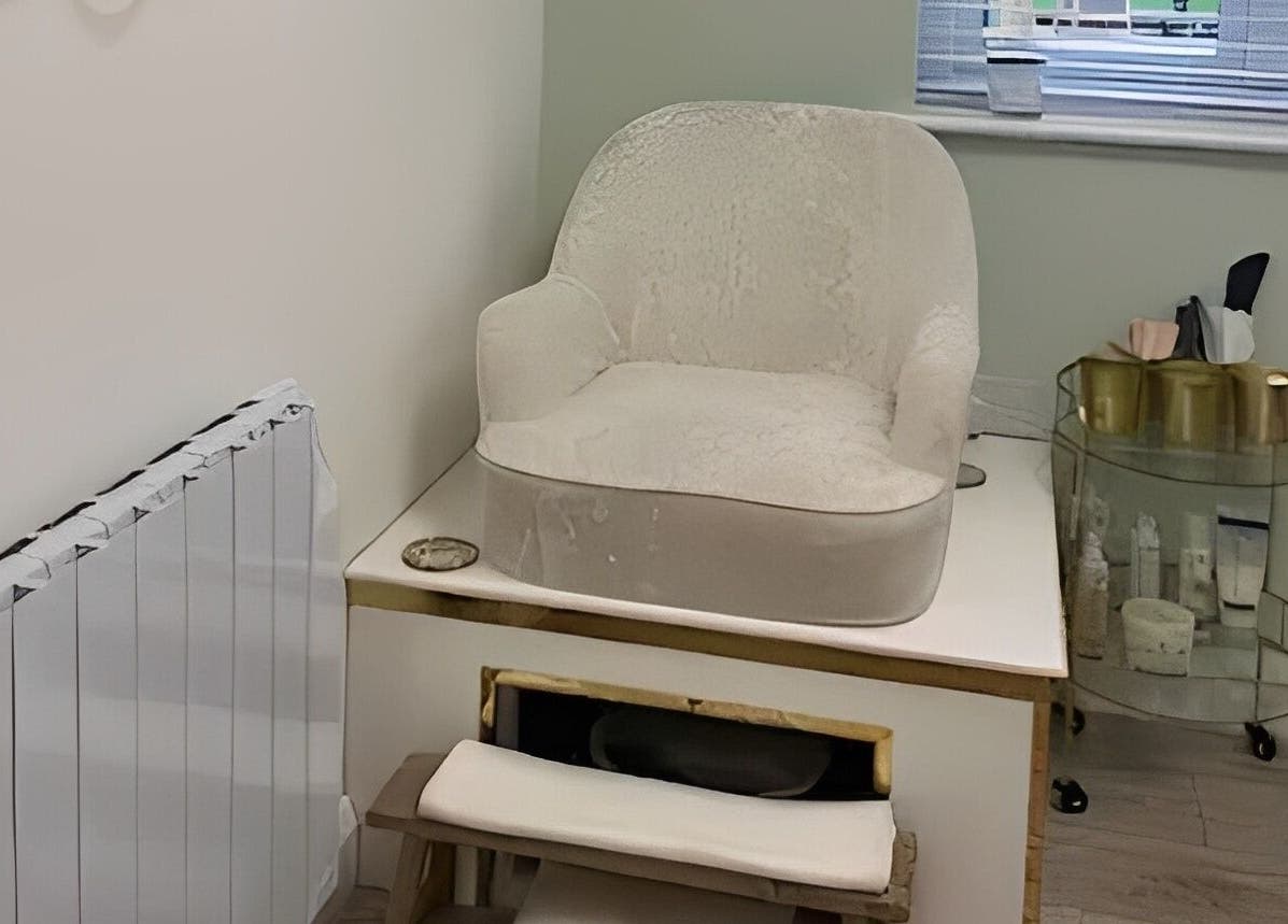 Comfy chair in Pure Cosmetics, Botley, England for relaxing beauty treatments.