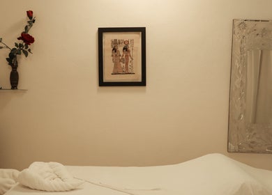 Sala de masaje en Blue Massage, Puerto Vallarta, Jalisco, MX, con decoración serena y elegante.