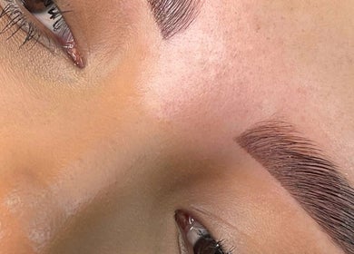 Realce de cejas en The Mint Room Beauty Studio, Ciudad De México, Ciudad De México, MX.