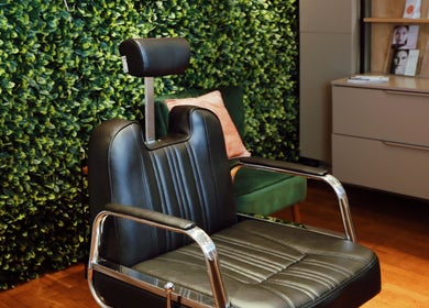 Luxurious treatment chair at Antonia Formosa Skin Therapist in St Julian's, MT accentuates their serene space.