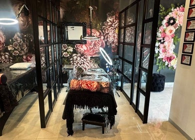 Floral-themed spa room at Kalash Beauty and Aesthetics, Johannesburg, Gauteng, ZA with elegant decor.